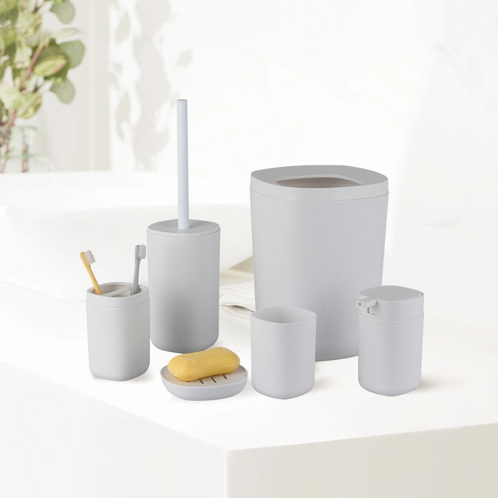 Luxury Family Creative Soap Dispenser Toothbrush Holder Tumbler Soap Dish Toieltbrush Holder PP Bathroom Set